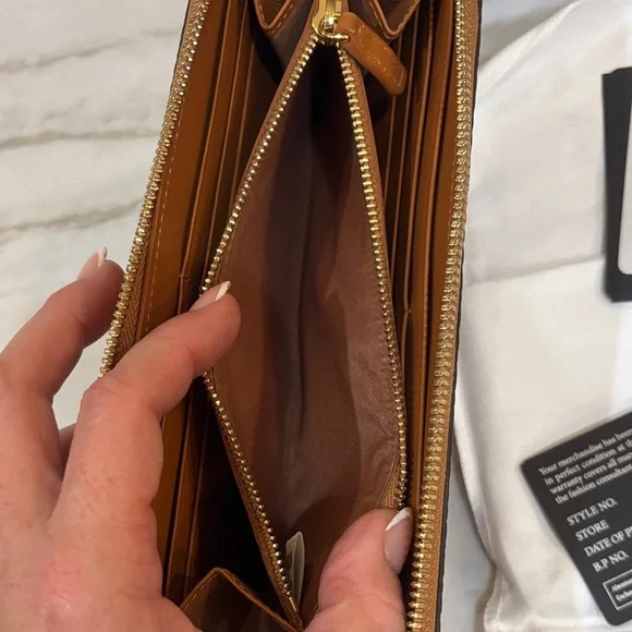 MCM Tan Visetos Zip Wallet - Picture 3 of 8